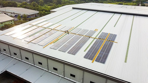 DHL Perkuat Strategi Energi Terbarukan untuk Dorong Transformasi Industri di Indonesia