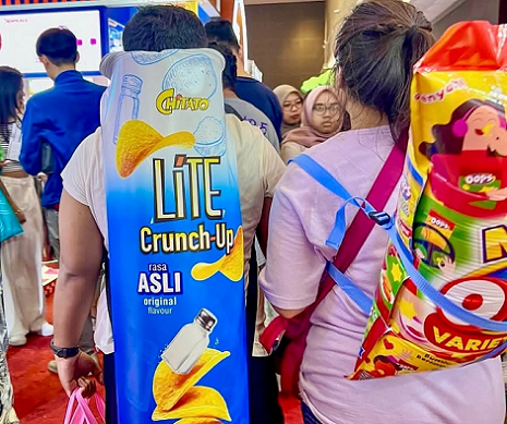 Tas snack unik di Pekan Raya Jakarta 2025.  (Foto: Dok. Instagram/@mynameisninik)