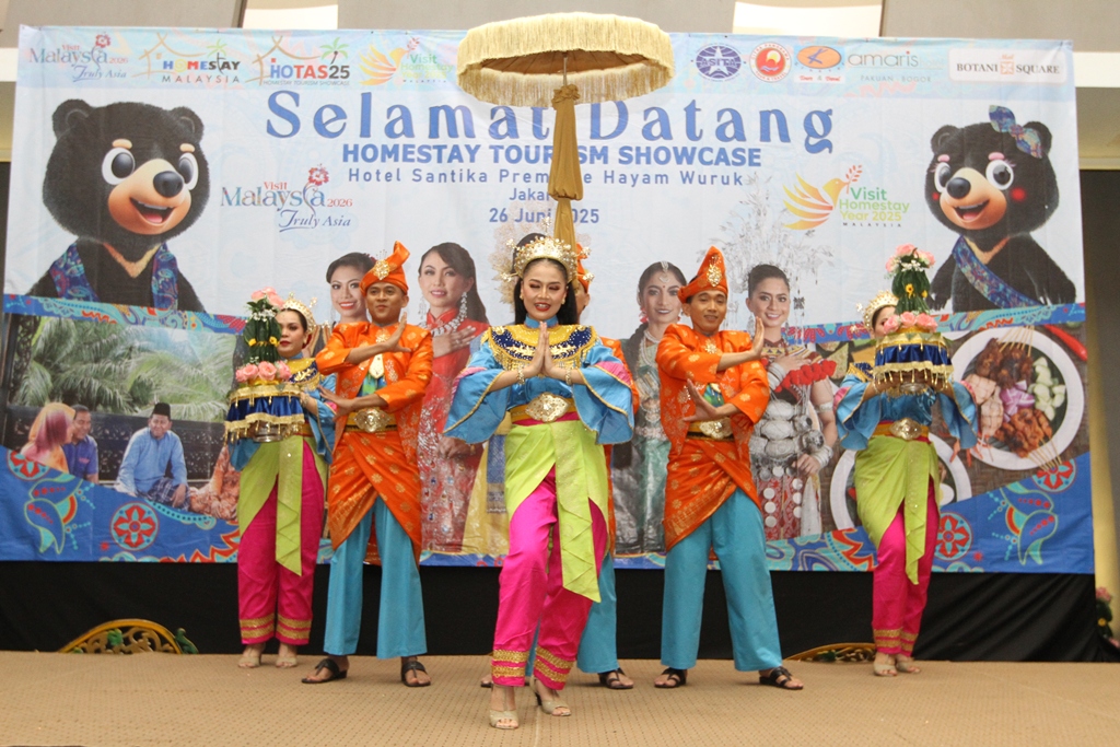 Dalam aspek seni budaya, pengunjung bakal disajikan dengan berbagai persembahan kebudayaan warisan Malaysia, di antaranya Overture Tari Warisan. Dok. Ist