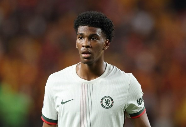 Maresca Ingin Pertahankan Acheampong di Chelsea