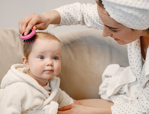 Tropee Bebe #BackToBox 3 Steps Hair Care menawarkan solusi perawatan rambut yang aman dan efektif untuk bayi. (Foto: Ilustrasi. Dok. Freepik.com)