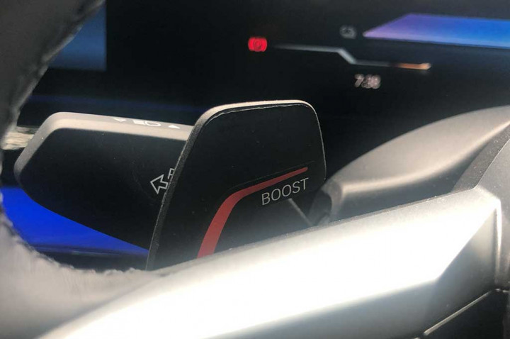 Kapan Fitur BOOST di BMW i5 Touring Efektif Dipakai?