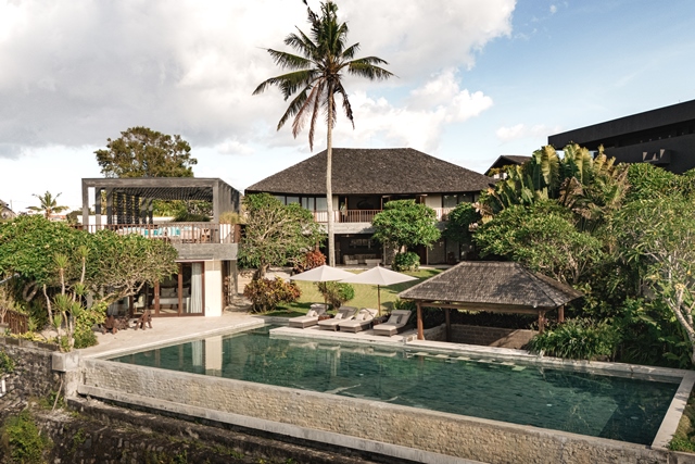 Pemilihan vila saat staycation memungkinkan kamu melakukan lebih banyak hal karena space yang lebih luas. (Foto: Dok. Istimewa)