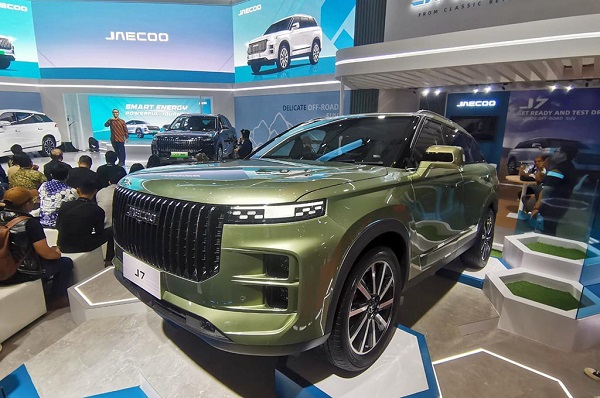 Harga Resmi Belum Diungkap, Jaecoo Klaim J7 dan J8 Catatkan 700 SPK