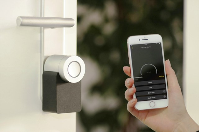 5 <i>Smart Door Lock</i> Terbaik 2025 yang Bisa Tersambung ke HP