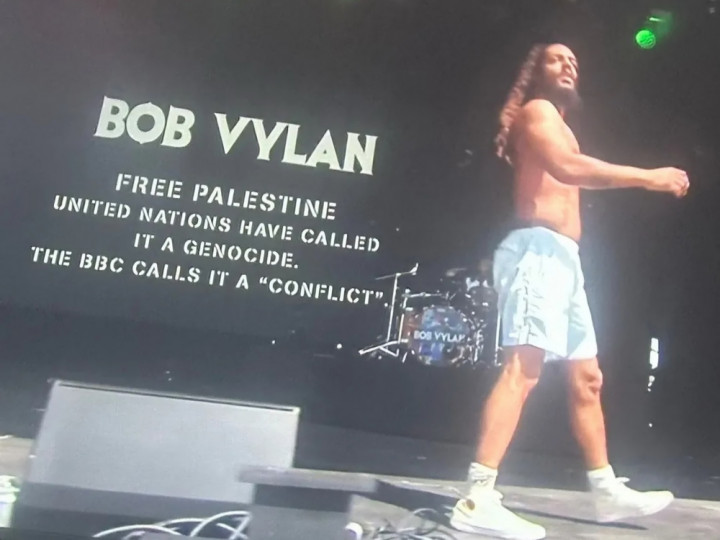 Bob Vylan Dipecat Agensi dan Diblokir Masuk AS Usai Serukan Dukung Palestina di Glastonbury