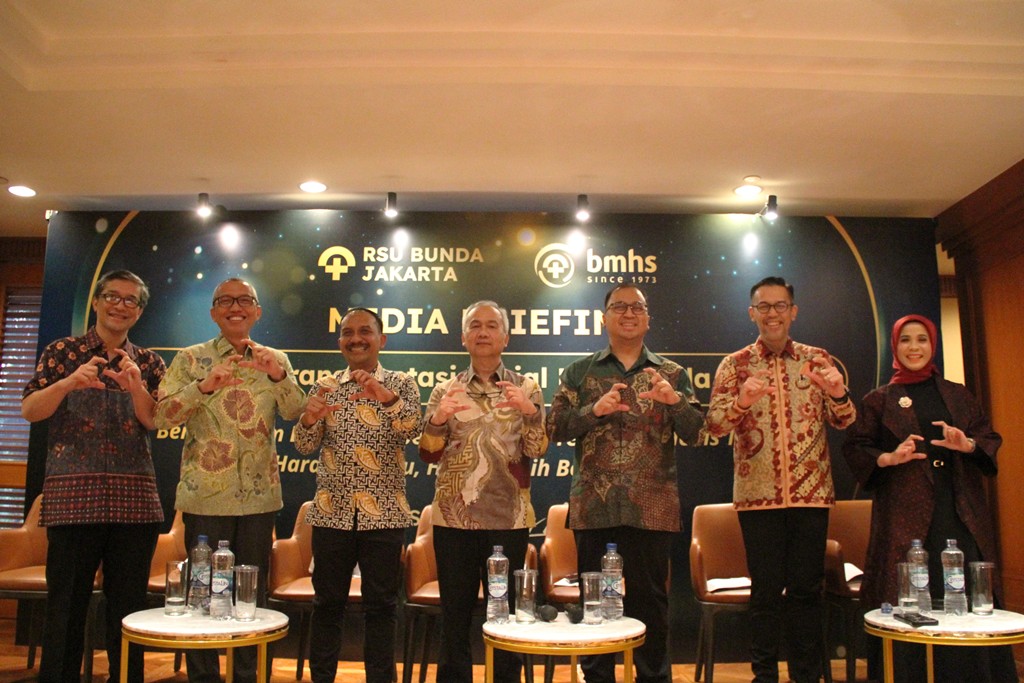 Tim dokter Transplantasi Ginjal RSU Bunda Jakarta, yang telah melakukan 6 Prosedur Transplantasi Ginjal dengan Tingkat Keberhasilan 100%. Dok. Ist