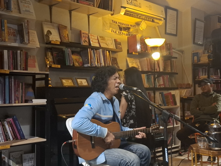 Adrian Yunan Libatkan Jason Ranti hingga Cholil Mahmud di Album Jalan Keluar