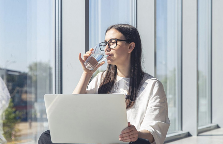 Ini Waktu Ideal Minum Air Putih