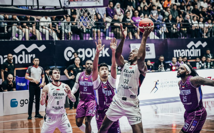 Dewa United Bungkam Amartha Hangtuah