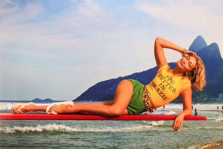 Jadi Creative Director Flip-Flop, Gigi Hadid Punya Koleksi Eksklusif Havaianas