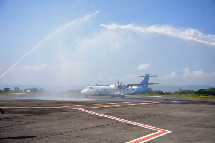 Resmi Terbang, Bandara Halim-Adisutjipto jadi Rute Perdana Flyjaya