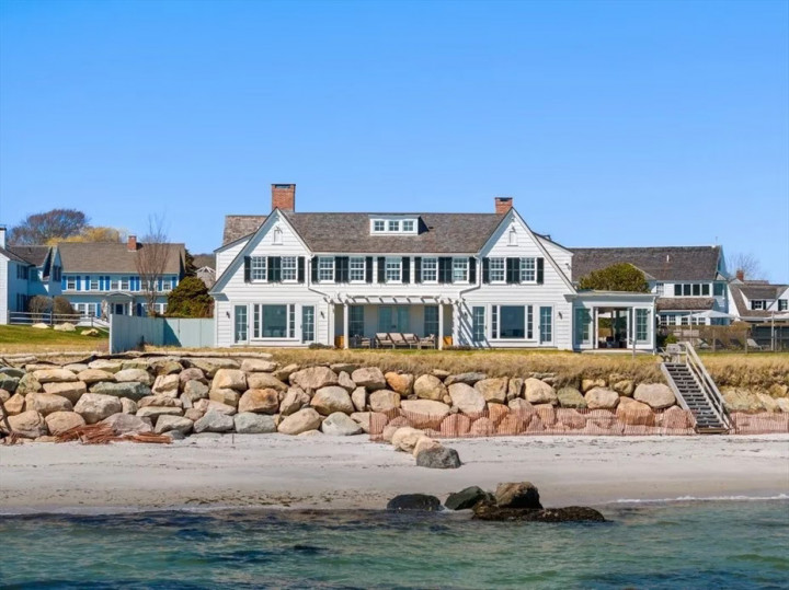 Wow! Rumah Pantai Taylor Swift Laku Kilat, Harganya Bikin Melongo