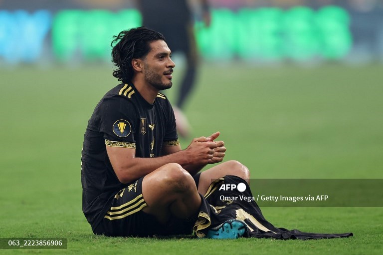 Selebrasi gol Raul Jimenez sedang bermain playstation dengan mendiang Diogo Jota yang tewas dalam kecelakaan di Spanyol beberap hari lalu-Foto AFP