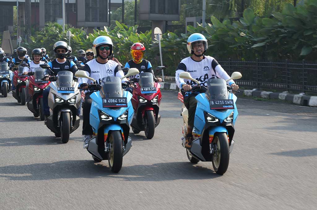 Duta MAKA lakukan fun riding bareng komunitasnya. MM