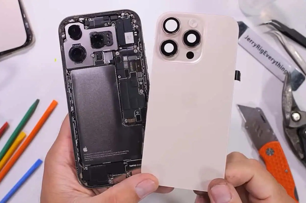 Bocoran terbaru mengenai iPhone 17 Pro Max mengindikasikan bekal kapasitas baterai terbesar hingga 5.000mAh.
