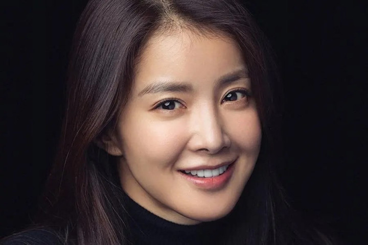 Lee Si Young Umumkan Hamil Anak Kedua Pasca Cerai