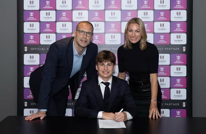 Putra Petr Cech, Damian Cech Teken Kontrak Profesional dengan Fulham