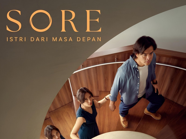 Review Film Sore: Istri dari Masa Depan, Kisah Cinta Lintas Waktu Dion Wiyoko dan Sheila Dara