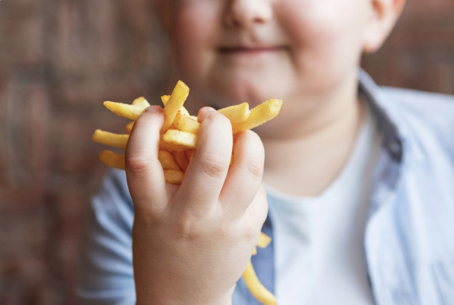 19,7% anak usia 5–12 tahun dan 14,3% anak usia 13–18 tahun mengalami kelebihan berat badan atau obesitas. Ilustrasi Freepik