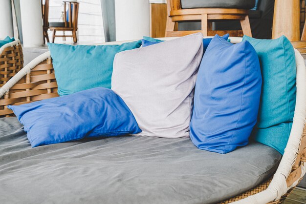 Bolehkah Mencuci Bantal di Mesin Cuci? Pakai Cara Ini Biar Aman