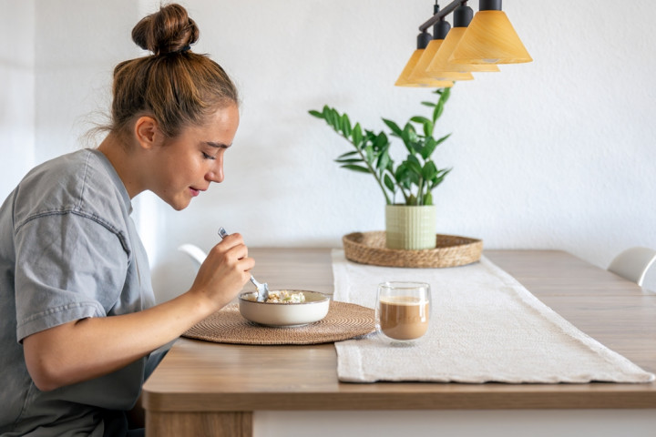 Ladies, Catat! Ginekolog bagi Tips Makanan Terbaik di Setiap Fase Siklus Menstruasi