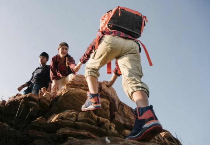 Hati-hati, Ini 5 Masalah Kesehatan Kaki yang Sering Dialami Pendaki Gunung