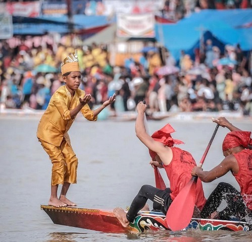  Arti aura farming pacu jalur. (Foto: Dok. Instagram Tradisi Pacu Jalur/@pacujalur_net)
