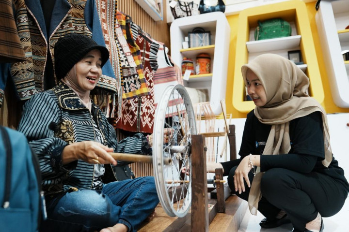 Cerita Haru dan Sukses Alumni PKW Tekun Tenun, dari Hobi hingga Bisnis Mandiri