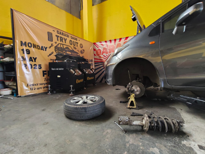 Habis Menerjang Banjir, Waspada Karet Di Kaki-Kaki Mobil yang Sudah Rusak