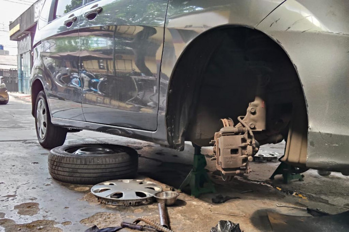 Cara Menghilangkan Suara Rem Berdecit Usai Terkena Air