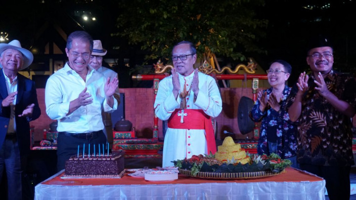 Ulang Tahun ke-75 Kardinal Suharyo Unika Atma Jaya Luncurkan Buku 'Litani Sahaja'