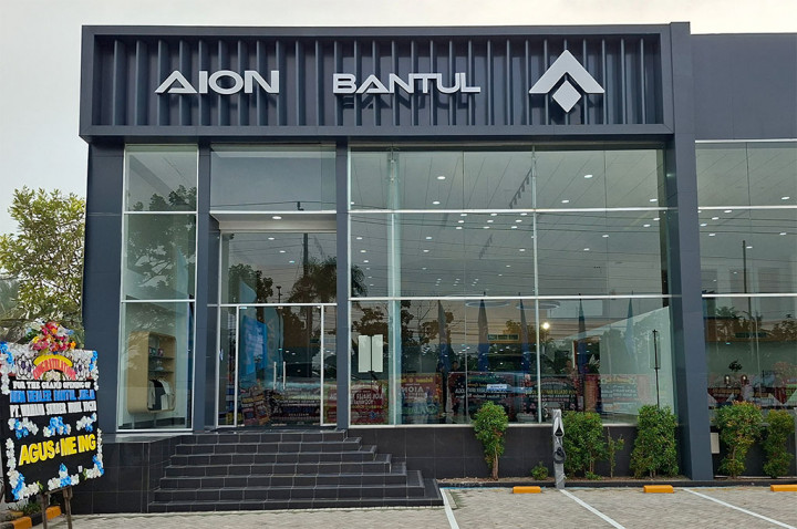 Aion Bawa Mobil Listrik Ke Yogyakarta