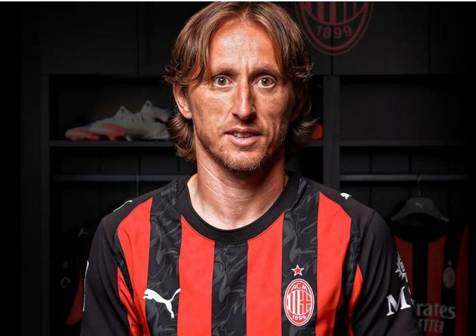 Resmi, Luka Modric Berseragam AC Milan