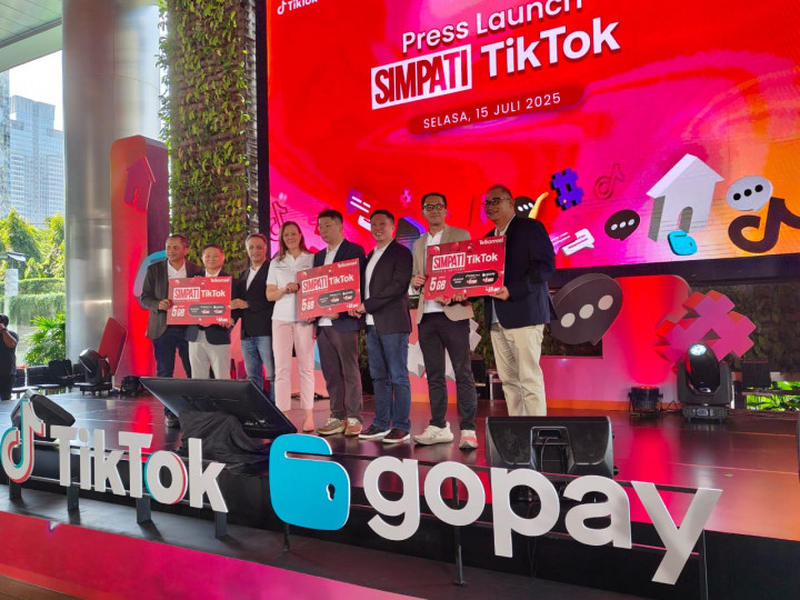 Telkomsel, TikTok, dan GoPay Kolaborasi Luncurkan SIMPATI TikTok untuk Perluas Inklusi Digital