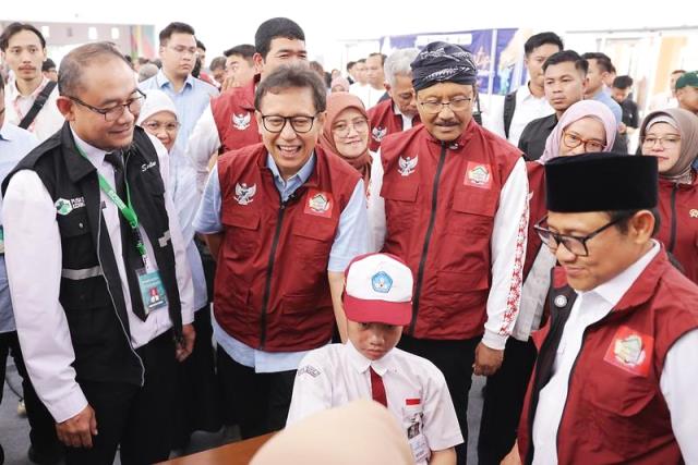 Menkes Budi menegaskan komitmennya untuk memastikan kesehatan para siswa tetap terjaga selama masa belajar. (Foto: Dok. Birkom Kemenkes)