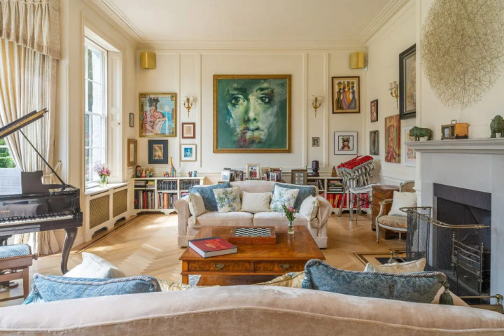 Ada Lorong Rahasia, Rumah Berusia 1.000 Tahun Mel B Dijual Rp244 Miliar