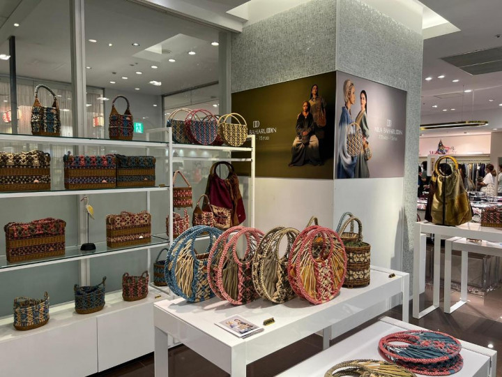 Dari Rotan Lokal ke Pasar Jepang: Tas Handmade Nila Baharuddin Curi Perhatian di Tokyo