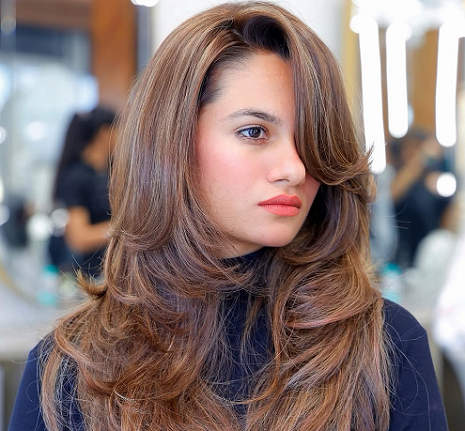 Warna rambut butterscotch caramel balaye. (Foto: Dok. Instagram/@bonanzaladiessalon)