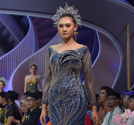 'Gaya Tanpa Batas' 56 Desainer di Malang Fashion Runaway 2025