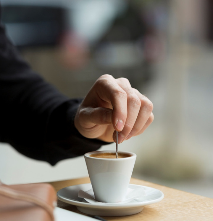 5 Kebiasaan Minum Kopi yang Sebaiknya Kamu Hindari