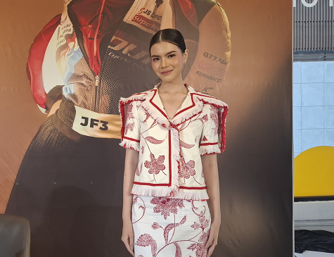 Queennindya Jasminehaq - Fashion Icon JF3 mengenakan busana dari desainer LAKON Indonesia. (Foto: Dok. Aulia)