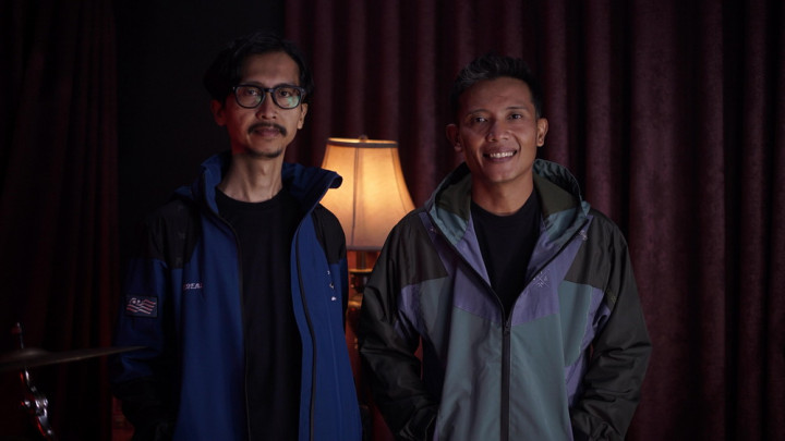 Simbol Kebangkitan Mercusuar di Album Tarian Terakhir