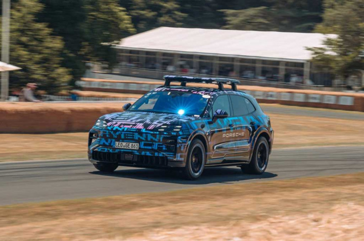 Porsche Cayenne Electric Unjuk Kemampuan di Goodwood Festival of Speed