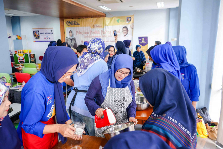 Pelatihan Aneka Kue Viral, Sandiaga: Saatnya Emak-emak Dapat Cuan