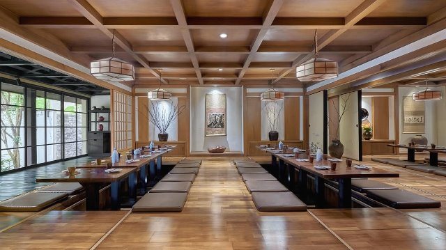  Sentuhan budaya Jepang yang elegan dengan kenyamanan modern di Delonix Hotel Karawang. (Foto: Dok. Delonix Hotel Karawang/@delonixhotel)