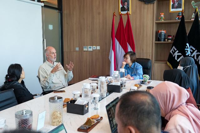  Threads of Life Products sebagai solusi penenun tradisi yang penuh kreasi. (Foto: Dok. Birkom Kemenekraf)