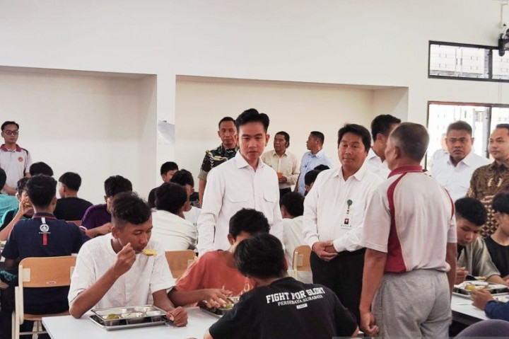 Gibran Ingin Buat Siswa 'Kerasan' Belajar di Sekolah Rakyat, Tak Rindu Rumah