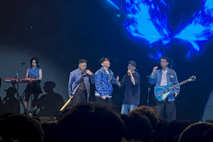 Tak Bisa Tampil di Konser Perdana for Revenge, Tangis Cimot Sang Drummer Pecah