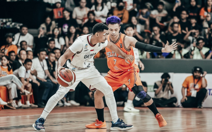 Final IBL 2025: Dewa United Paksa Pelita Jaya ke Game 3